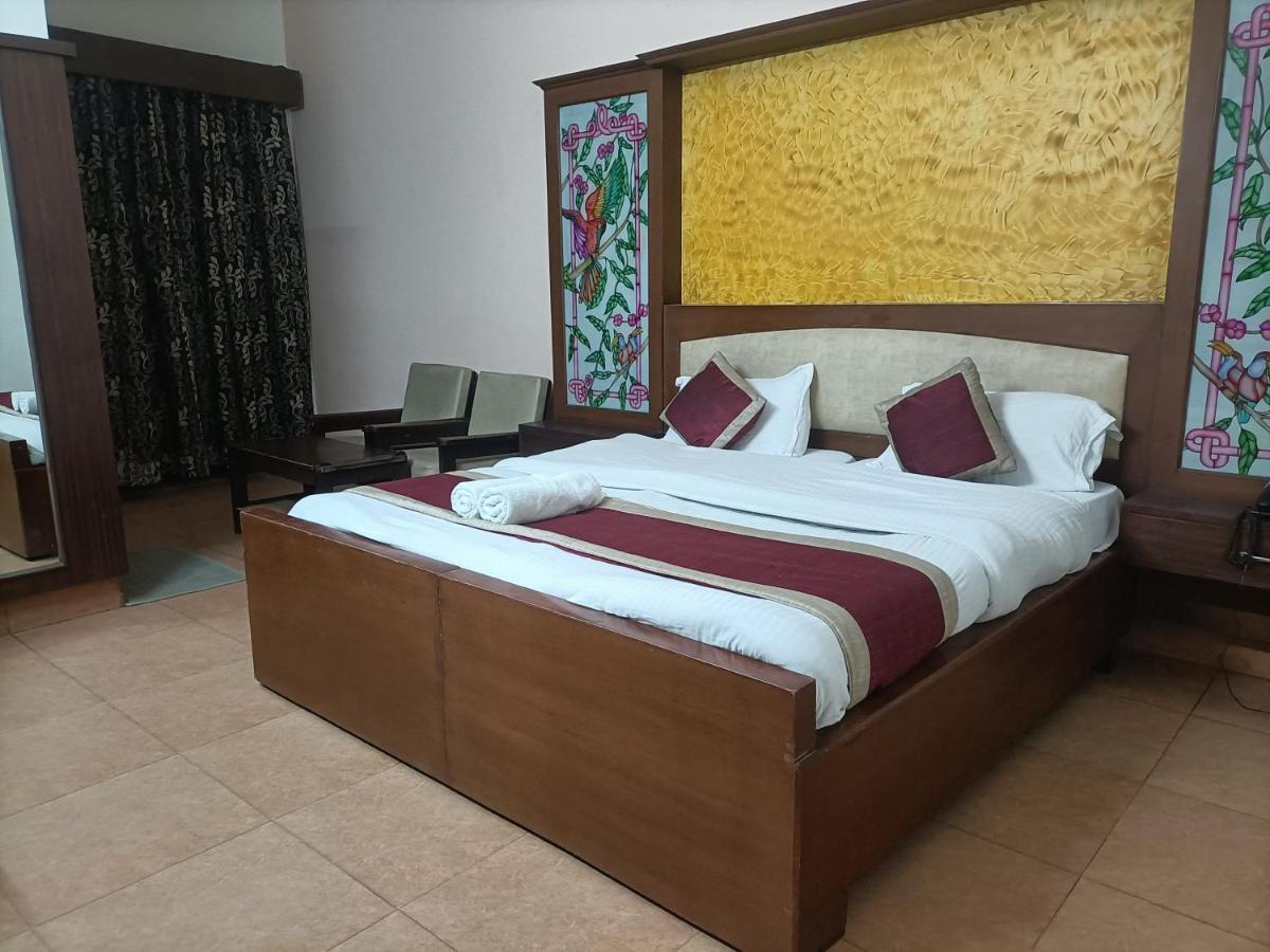 Hotel Midtown Haridwār Exteriör bild