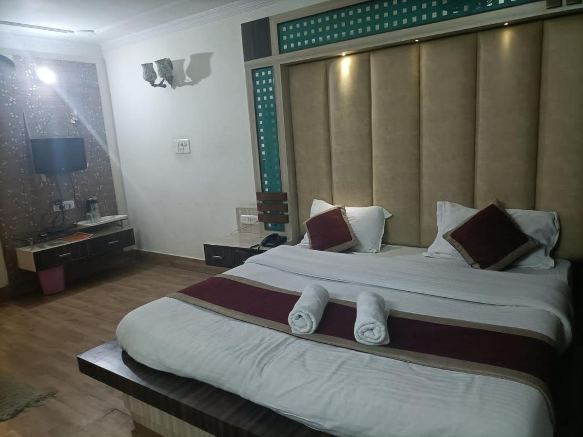Hotel Midtown Haridwār Exteriör bild